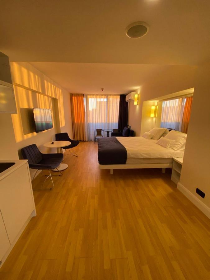 Apartments Batumi Studio V Bagian luar foto